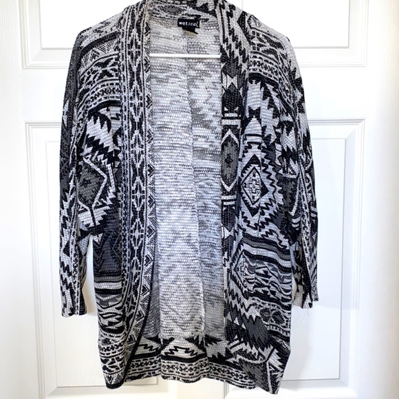 Aztec cardigan - Picture 1 of 2